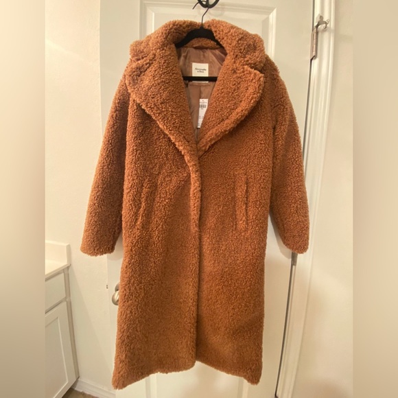 Abercrombie & Fitch Jackets & Blazers - Abercrombie and Fitch long Sherpa teddy coat. Size S. Color Camel